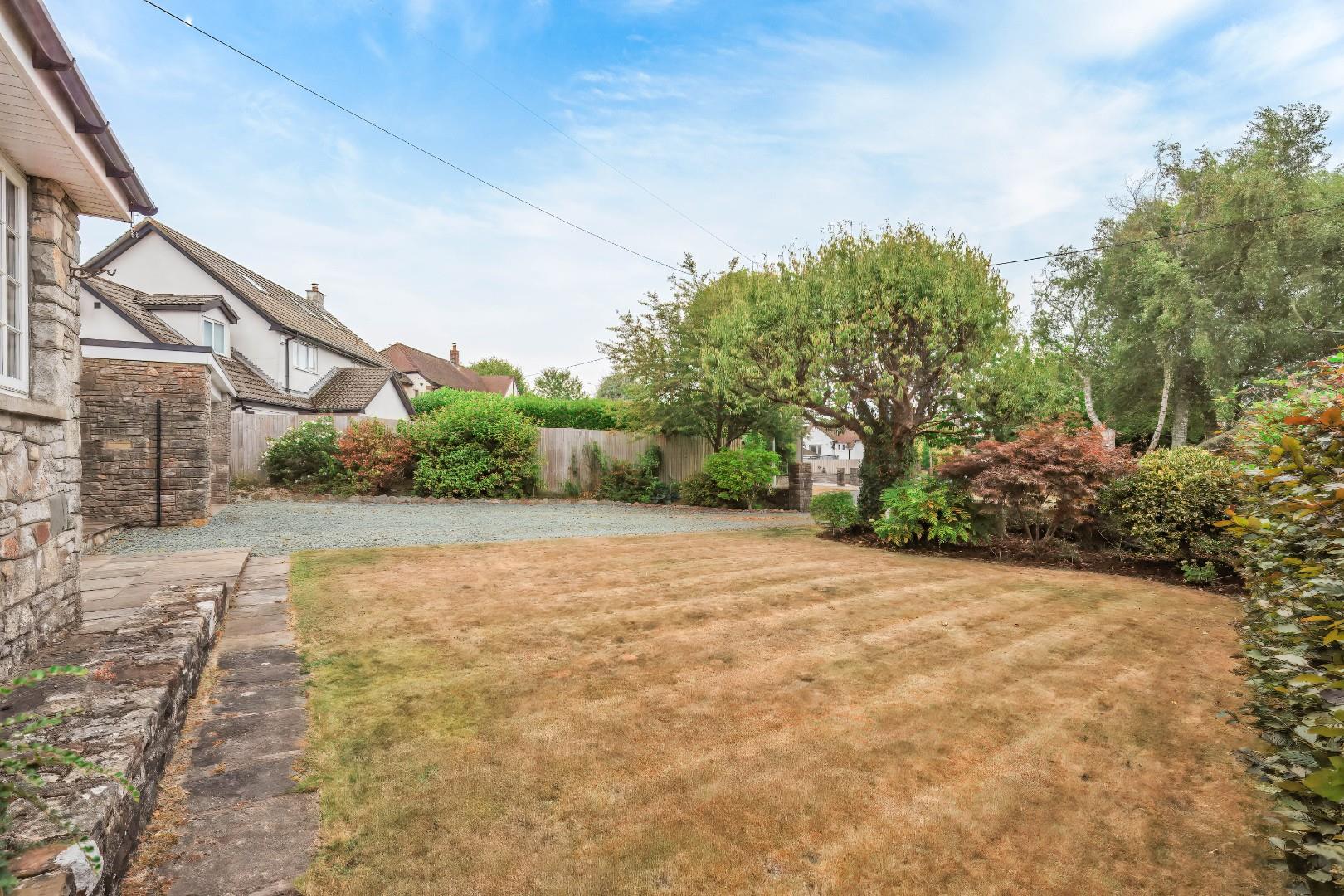 Bracklinn, St. Quentins Close, Llanblethian, Cowbridge, Vale of Glamorgan, CF71 7EZ